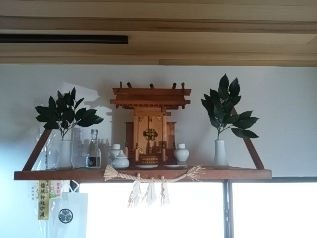 幸田町にある共感住宅レイアウトの神棚の写真