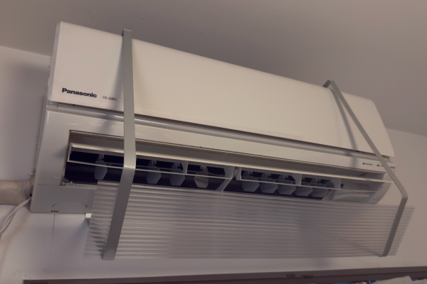 DIYで風向きが買えられたエアコン